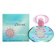 Salvatore Ferragamo Incanto Charms Eau de Toilette 50 ml flakon i pink glas med buet form og sølvfarvet spraytop