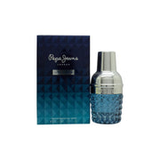 Pepe Jeans For Him Eau de Toilette 30 ml – blå shakerformet glasflakon med sølvfarvet metallåg og minimalistisk logo