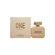 Jennifer Lopez One Eau de Parfum 50 ml fra Jennifer Lopez i rektangulær glasflaske med sølvkapsel og minimalistisk design