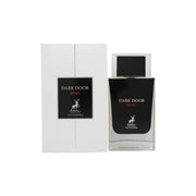 Maison Alhambra Dark Door Sport Eau de Parfum 100 ml – mørkeblå cylindrisk glasflaske med sølvfarvet spraytop og enkel etiket i sportigt design