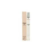 Chloe by Chloe Eau De Parfum 10ml fra Chloé, 10 ml, klar glasflaske med plisseret sløjfe og sølvfarvet låg.