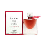 Lancôme La Vie Est Belle Intensément Eau de Parfum 50 ml fra Lancôme, slank glasflakon med pink duft og krystalformet låg